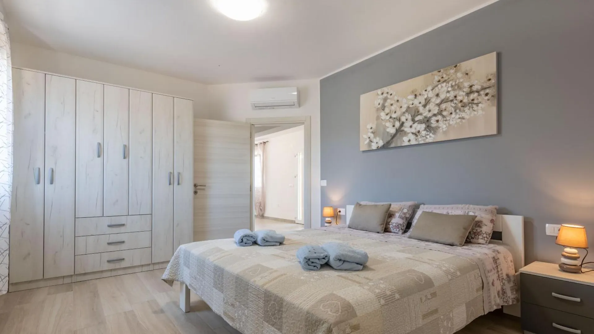 Villa Jole, A Charming Modern Villa Surrounded By Rustic Beauty Nedeščina Croazia