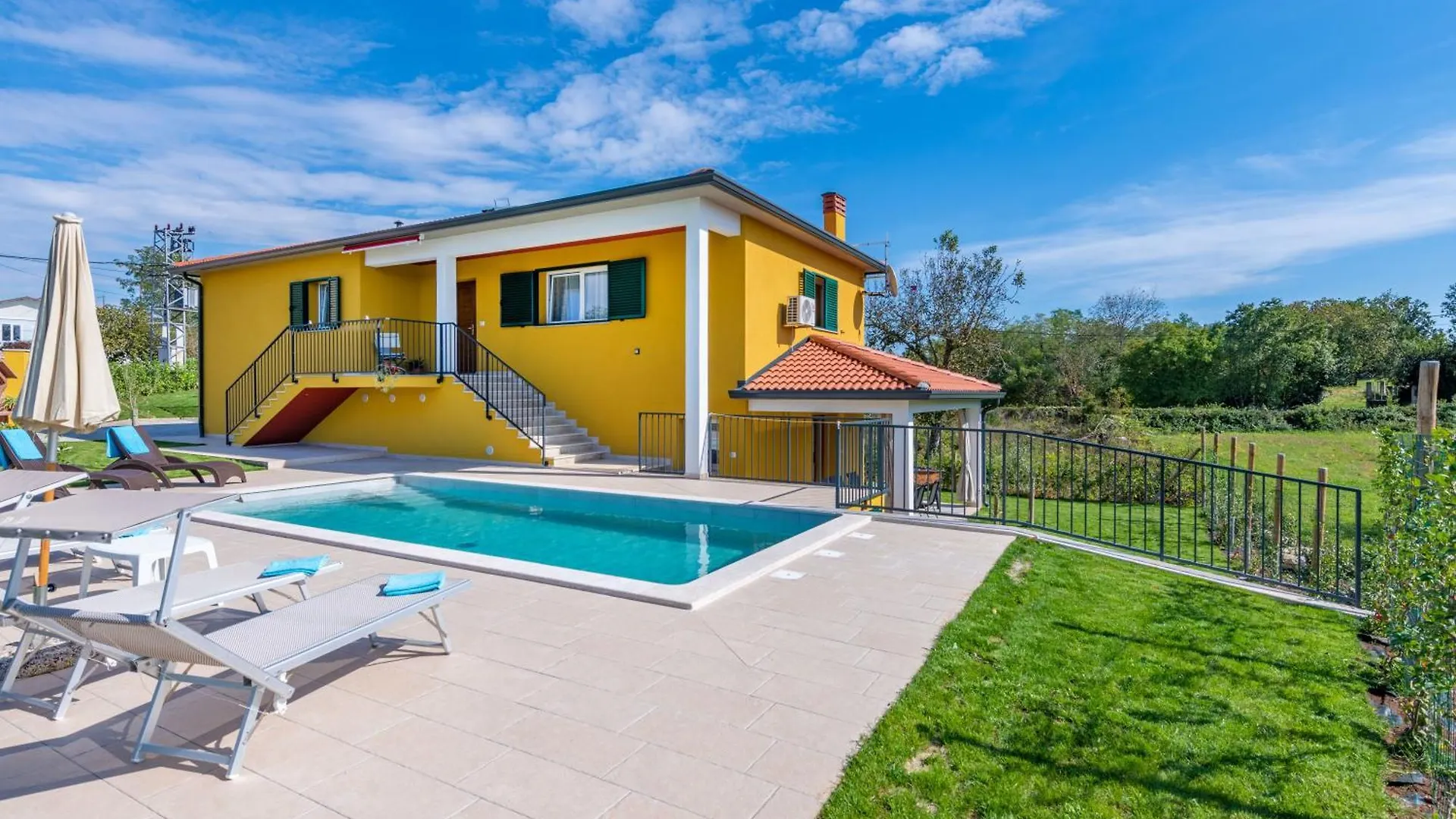 Villa Jole, A Charming Modern Villa Surrounded By Rustic Beauty Nedeščina
