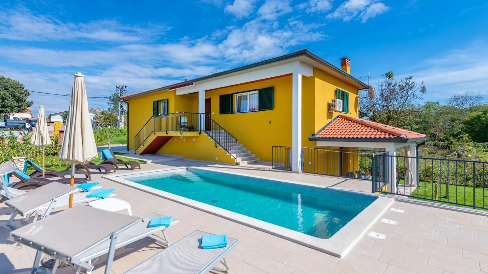 Villa Jole, A Charming Modern Villa Surrounded By Rustic Beauty Nedeščina